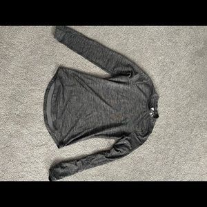 Under armour long sleeve size small